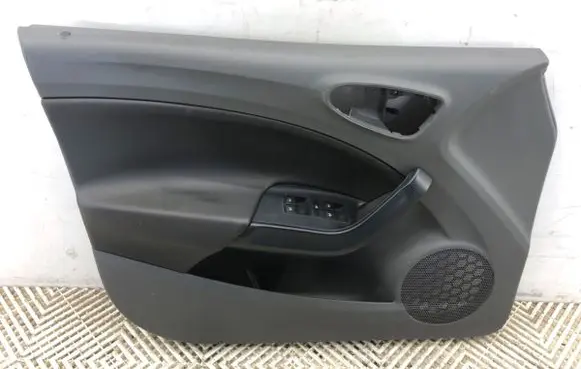 Seat Ibiza IV (6J,6P) Front door card panel trim