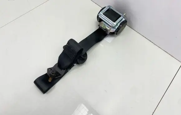 Ford Bronco Rear seatbelt M1PB-S611B69