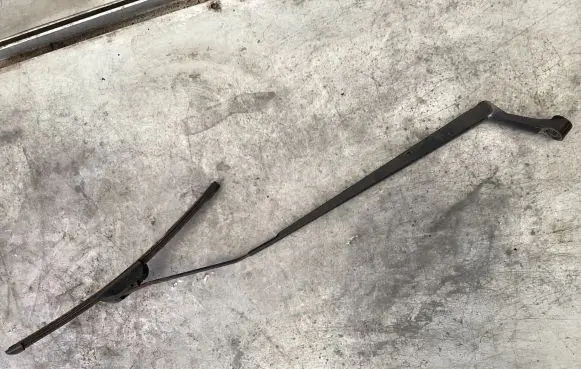 Toyota Corolla Verso E121 Rear wiper blade arm 6523