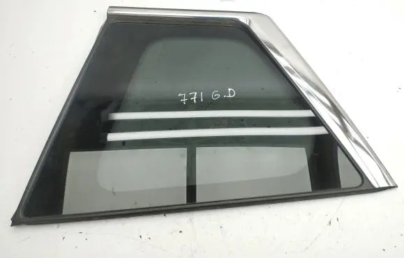 Peugeot 4007 Rear side window