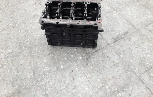 Audi A6 S6 C6 4F Engine block 