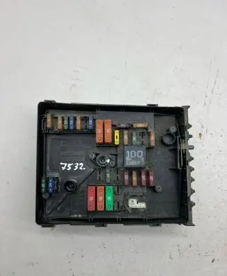 Volkswagen Caddy Fuse module 3C0971249D