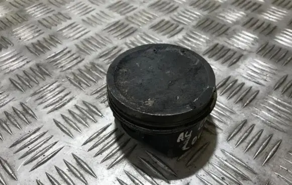 Audi A4 S4 B5 8D Piston 