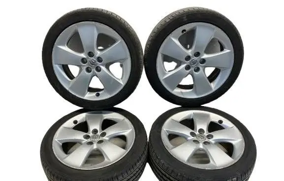 Toyota Prius (XW30) R17 alloy rim 