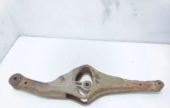 Peugeot Partner Engine mount bracket