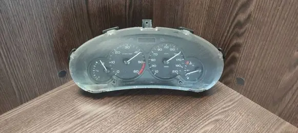 Peugeot Partner Speedometer (instrument cluster) 9651740080 5550003000 5550003001