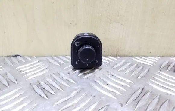 Volkswagen Golf Plus Wing mirror switch 1K0959565L