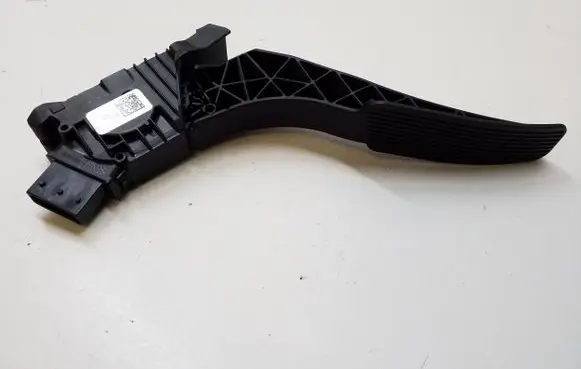 Chrysler Pacifica Accelerator throttle pedal 04581677AB
