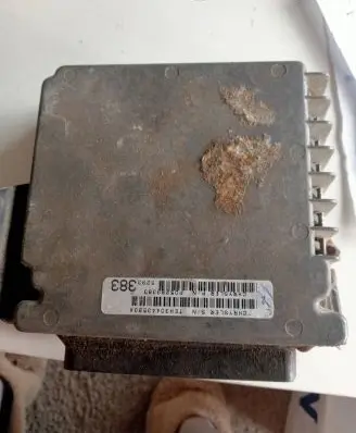 Chrysler Neon I Engine control unit/module P05293383