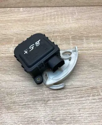 Volkswagen PASSAT B5.5 Air flap motor/actuator 0132801148