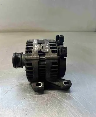Volvo XC70 Generator/alternator 0121715008