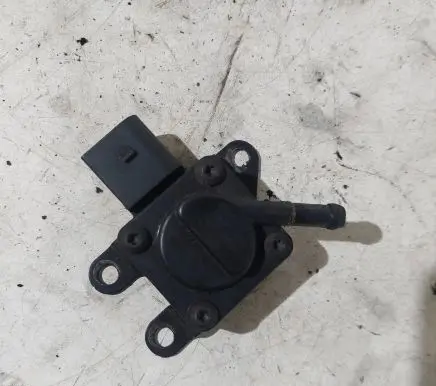 BMW 3 E90 E91 Exhaust gas pressure sensor 7808013