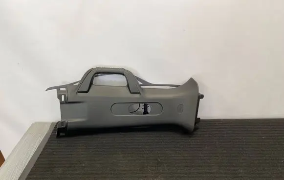 Dodge RAM (B) pillar trim (top) 68312900AB 6DQ07TRMAC 5110115