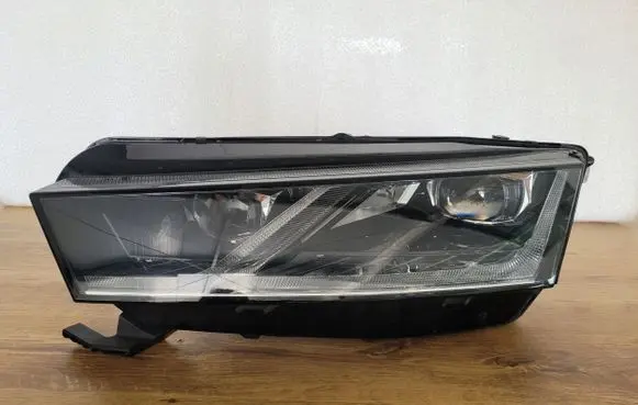 Skoda Octavia Mk4 Headlight/headlamp 5E4941015A