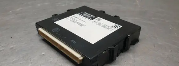 Toyota Prius+ (ZVW40) Other control units/modules 8999047101 2325006711