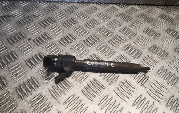Fuel injector