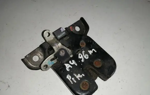 Audi A4 S4 B5 8D Tailgate/trunk/boot lock/catch/latch