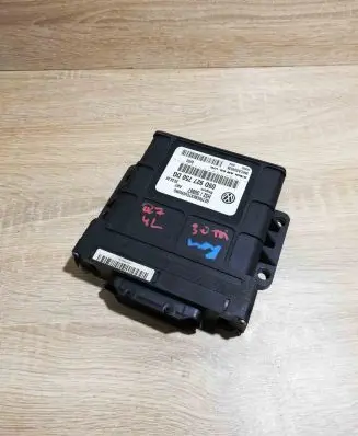 Audi Q7 4L Gearbox control unit/module 09D927750DG