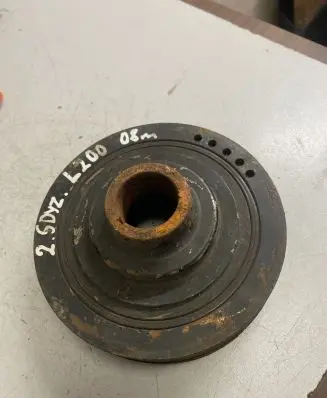 Mitsubishi L200 Crankshaft pulley