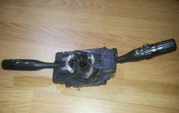 Mazda 626 Wiper turn signal indicator stalk/switch gj5m17d318