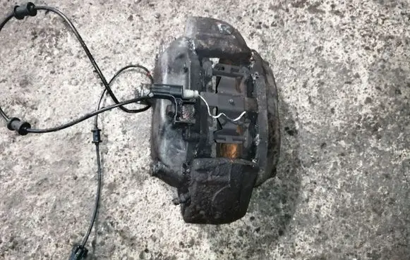Mercedes-Benz ML W163 Front brake caliper
