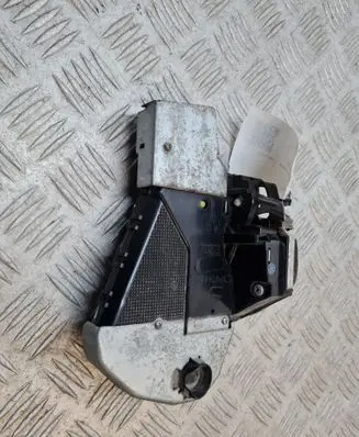 Toyota RAV 4 (XA30) Rear door lock 