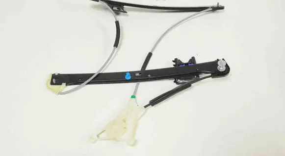Audi A3 S3 8V Front door electric window regulator 8V4837461