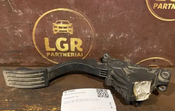 Ford Focus Accelerator throttle pedal 4M519F836AK