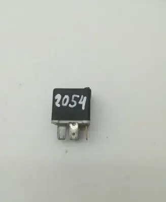 Volkswagen PASSAT B6 Other relay 4RD00352009