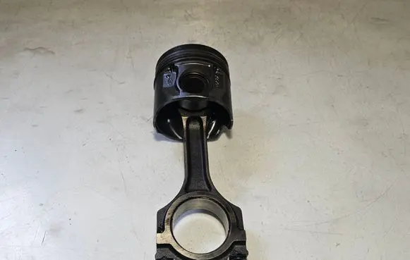 Ford Transit Piston with connecting rod H268X