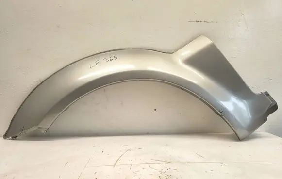 Suzuki Jimny Front arch trim 77630-81a00autoas1 77630-81a00