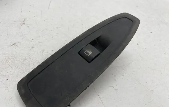 BMW 1 F20 F21 Electric window control switch 9208107