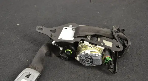 Mercedes-Benz S W222 Front seatbelt a2228604200