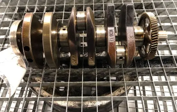 Volkswagen Polo IV 9N3 Crankshaft 03DD