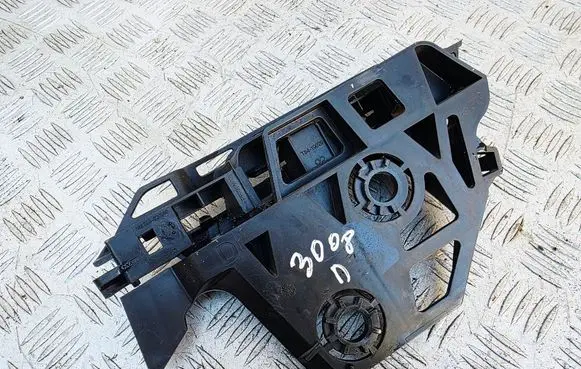 Front bumper mounting bracket