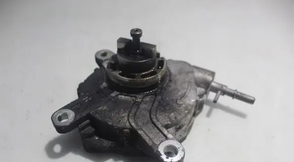 Toyota Corolla Verso E121 Vacuum pump