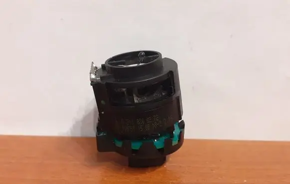 Mercedes-Benz E W212 Oil temperature sensor 6341706101 12206
