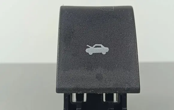 Jeep Grand Cherokee Engine bonnet (hood) release handle