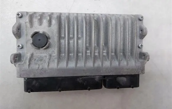 Toyota Prius (XW30) Engine control unit/module 896615C330