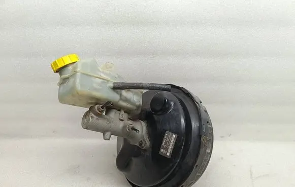 Volkswagen Transporter - Caravelle T5 Brake booster 7H0612101A 03776705024