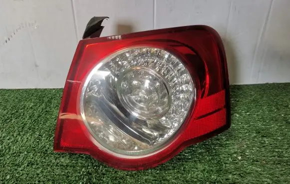 Volkswagen PASSAT B6 Rear/tail lights 4411982RR