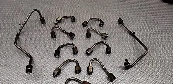 Audi A8 S8 D3 4E Fuel injector supply line/pipe 