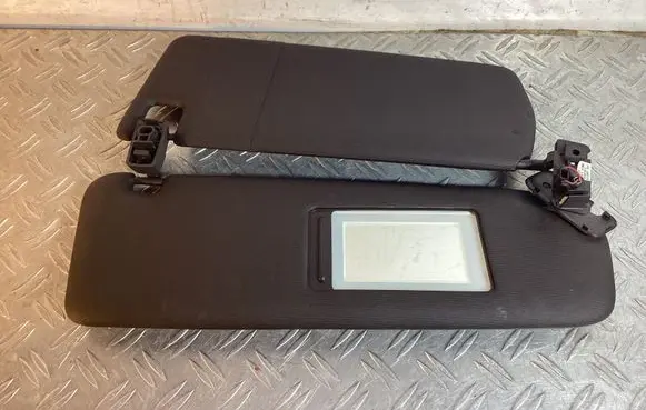 Porsche Cayenne (92A) Sun visor 7P0857552D