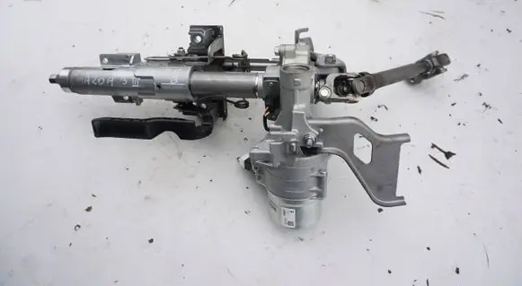 Steering wheel axle set
