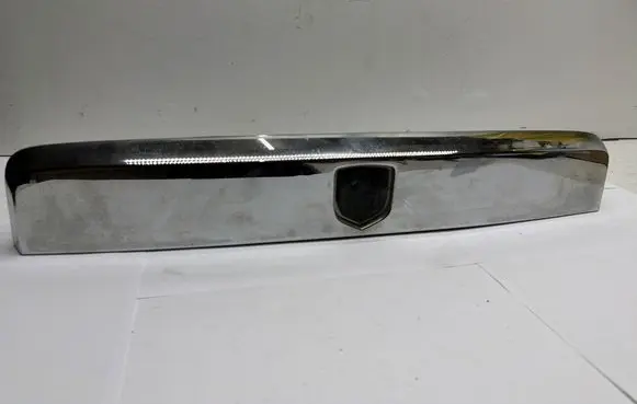 Dodge Nitro Trunk door license plate light bar 55113161A