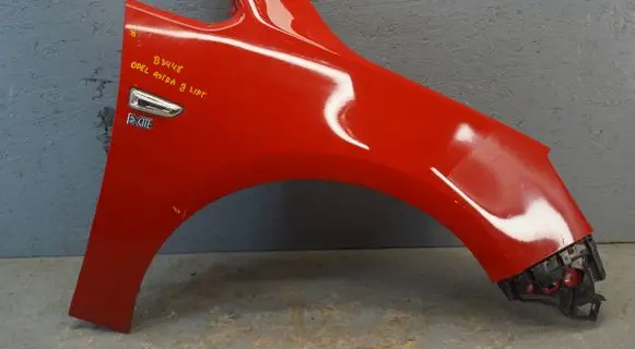 Opel Astra J Fender