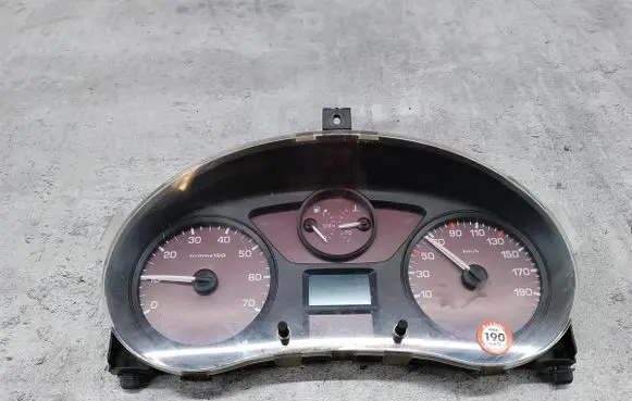 Speedometer (instrument cluster)