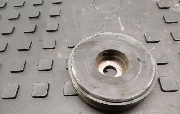 Mercedes-Benz Citan W415 Crankshaft pulley 123036715R