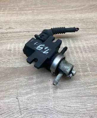 Volkswagen Golf IV Turbo solenoid valve 1H0906627A 72190325