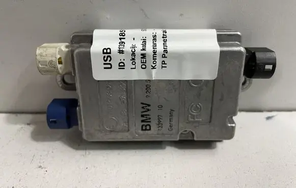 BMW 5 E60 E61 USB socket connector 9200503